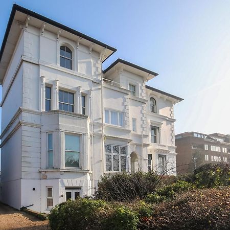 Riverside Central Kingston Flat 1B Surbiton Экстерьер фото