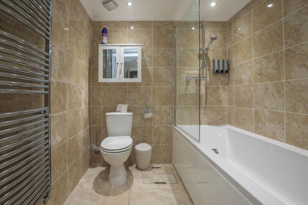 Riverside Central Kingston Flat 1B Surbiton Экстерьер фото