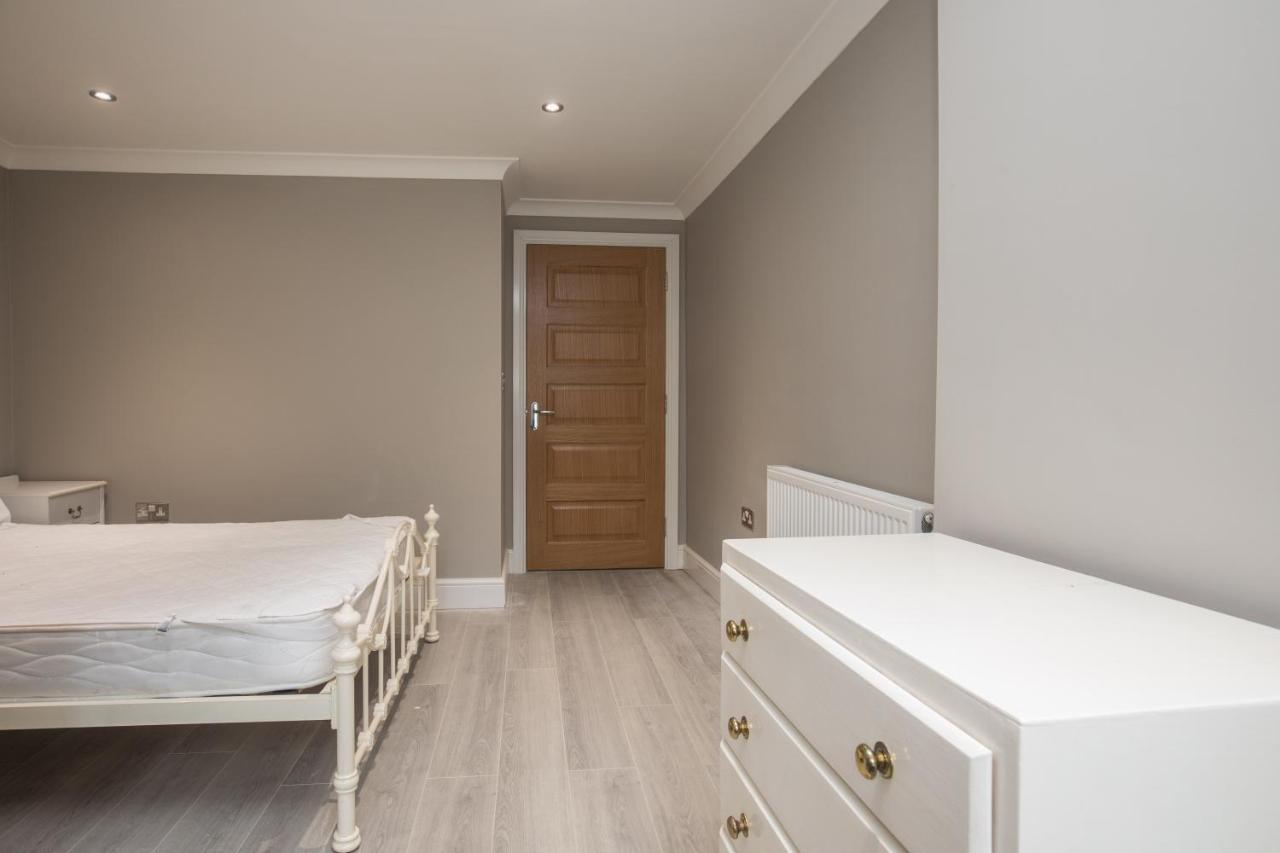Riverside Central Kingston Flat 1B Surbiton Экстерьер фото